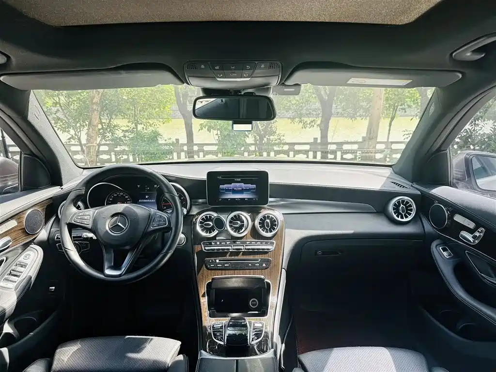 Mercedes-Benz GLC 2016