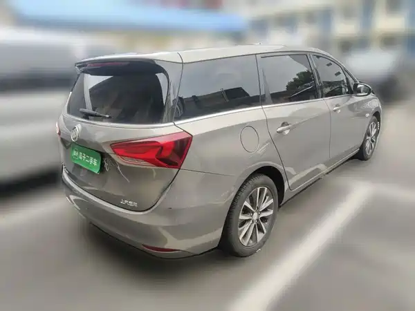 Buick GL6 2017