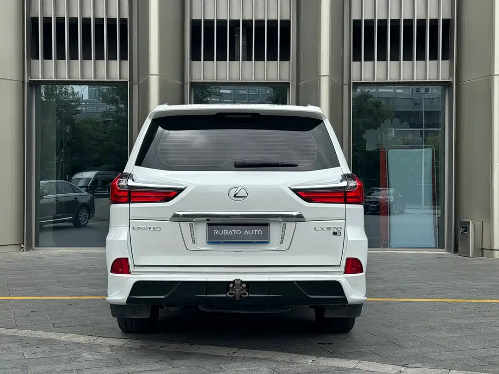 Lexus LX 2019 — фото 7