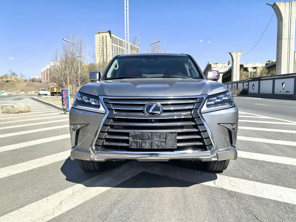Lexus LX 2018 — фото 2