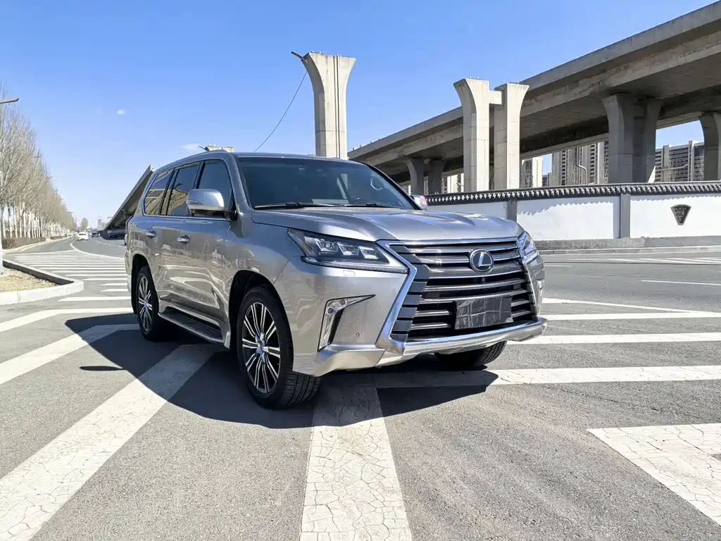 Lexus LX 2018 — фото 3