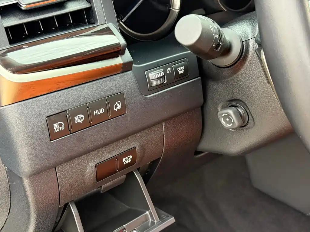 Lexus LX 2019 — фото 10