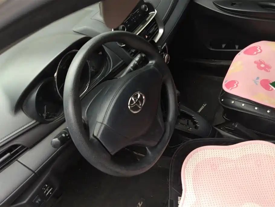 Toyota Yaris L 2021 — фото 15