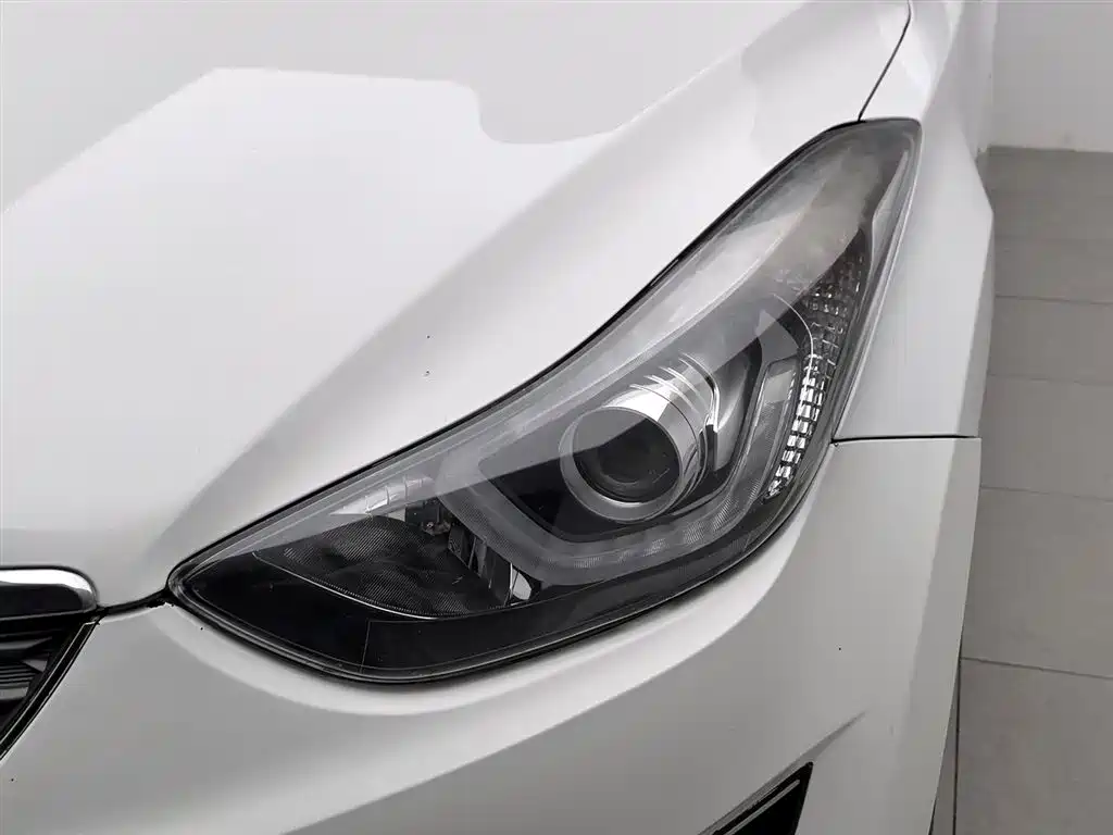 Hyundai Elantra Langdong 2018 — фото 7