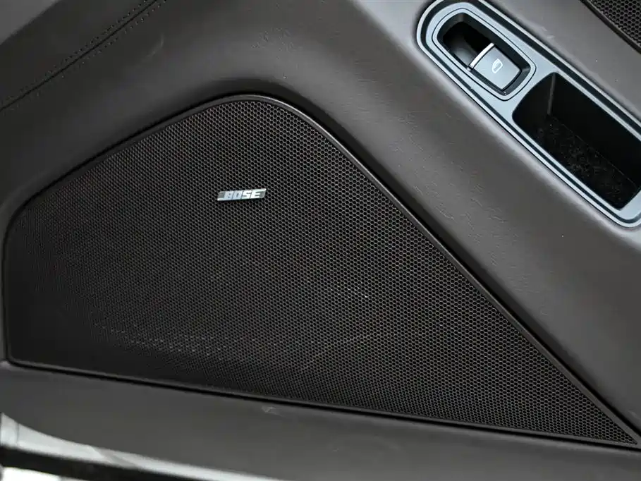 Porsche Panamera 2010 — фото 25