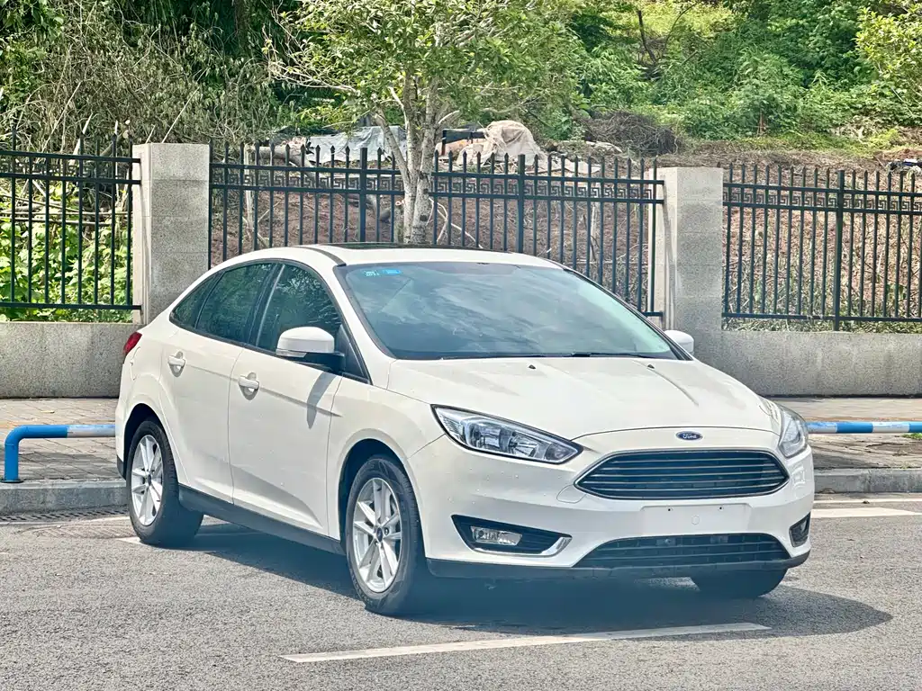 Ford Focus 2016 — фото 3