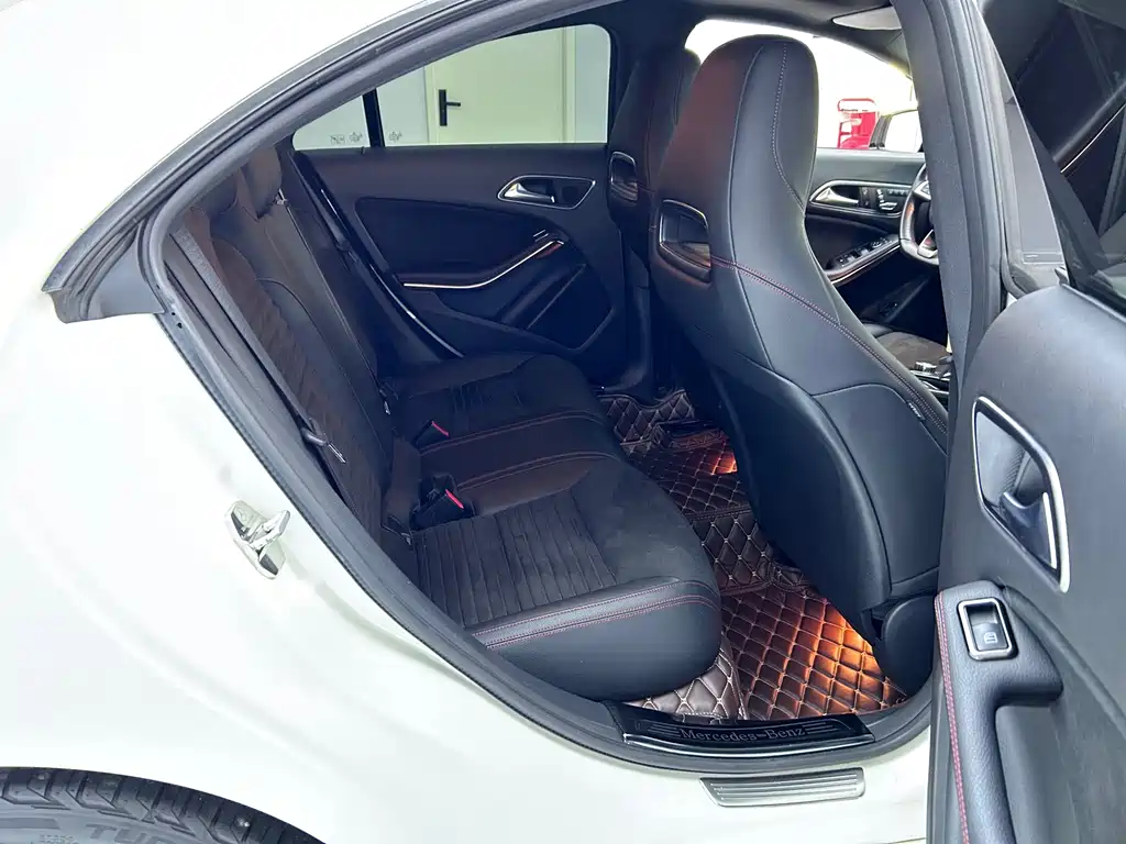 Mercedes-Benz CLA 2017 — фото 11