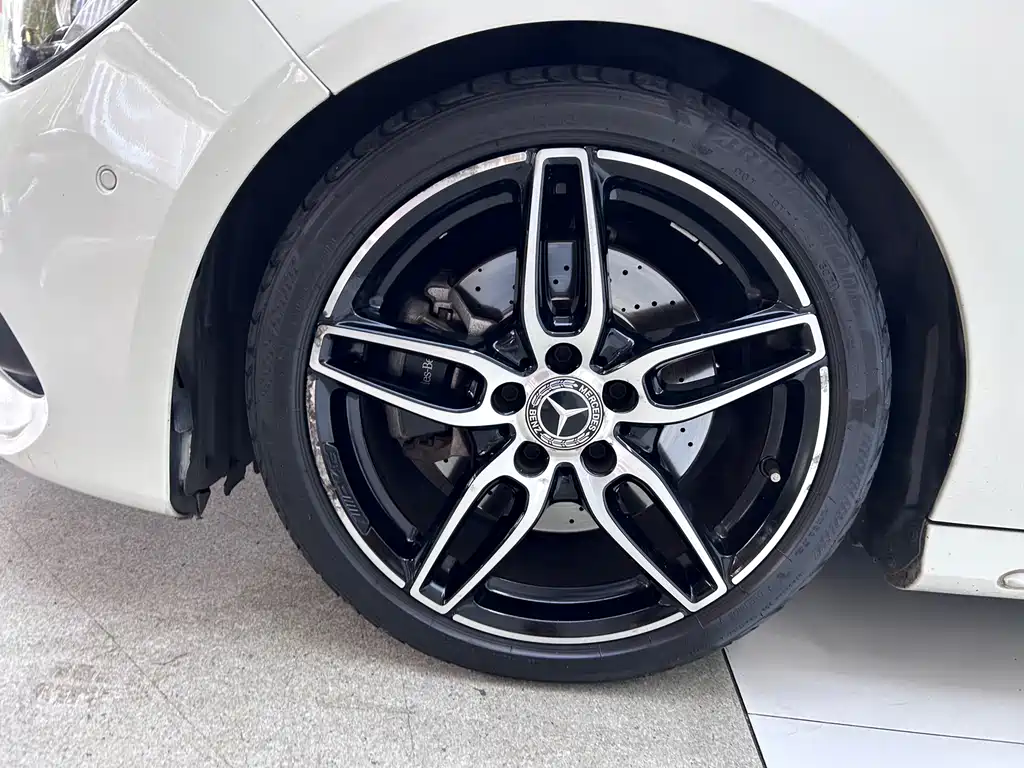 Mercedes-Benz CLA 2017 — фото 29