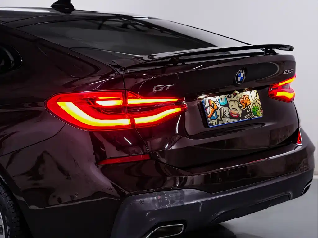 BMW 6 Series GT 2018 — фото 13