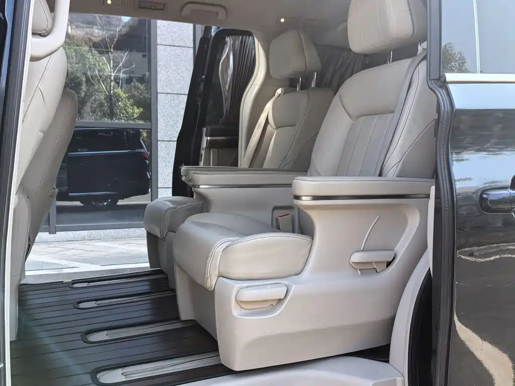 GAC Motor Trumpchi M8 2018 — фото 13