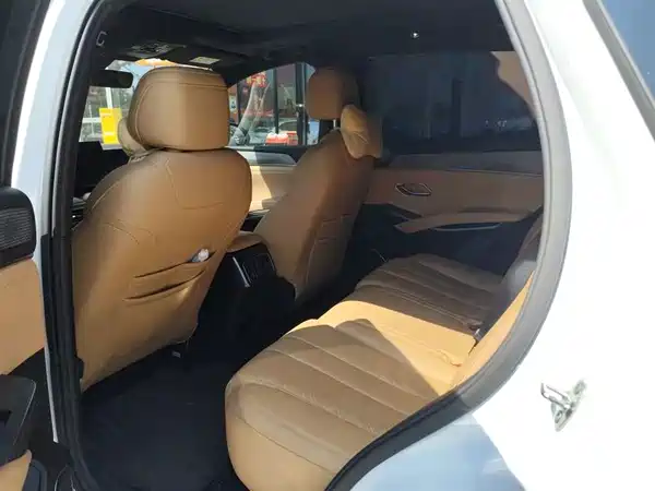 BYD Song L DM-i 2025