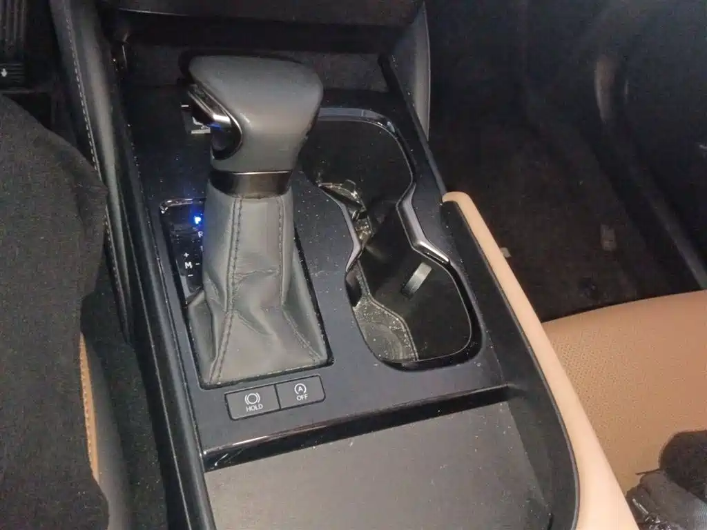 Lexus ES 2023 — фото 14