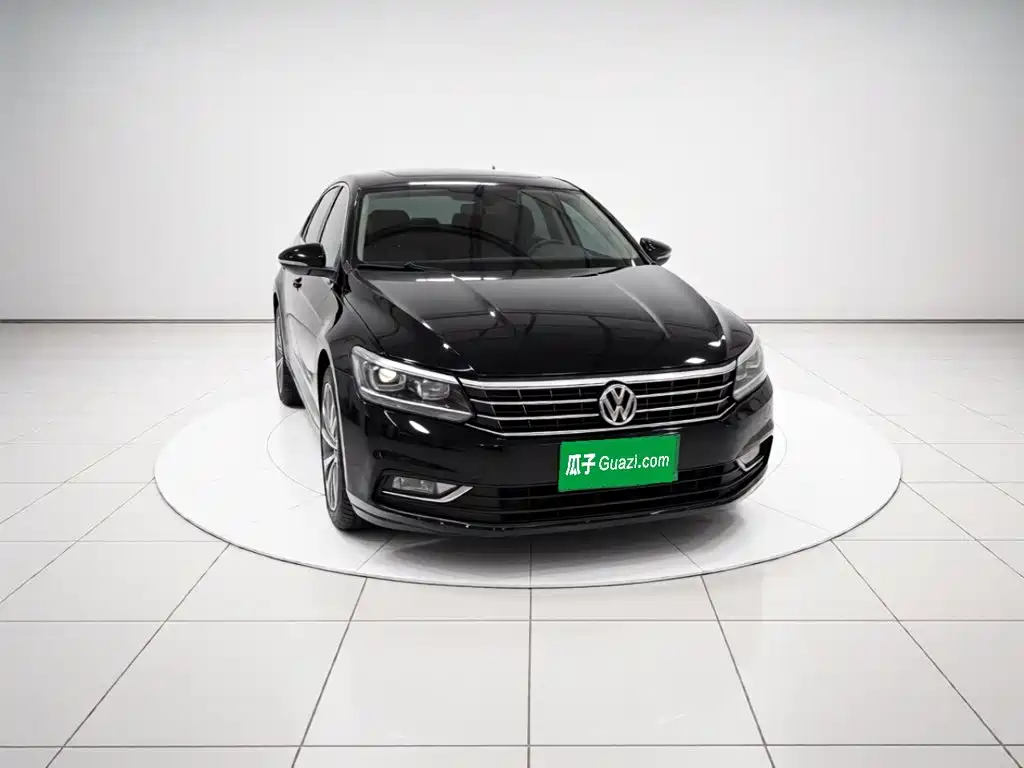 Volkswagen Passat 2018 — фото 24
