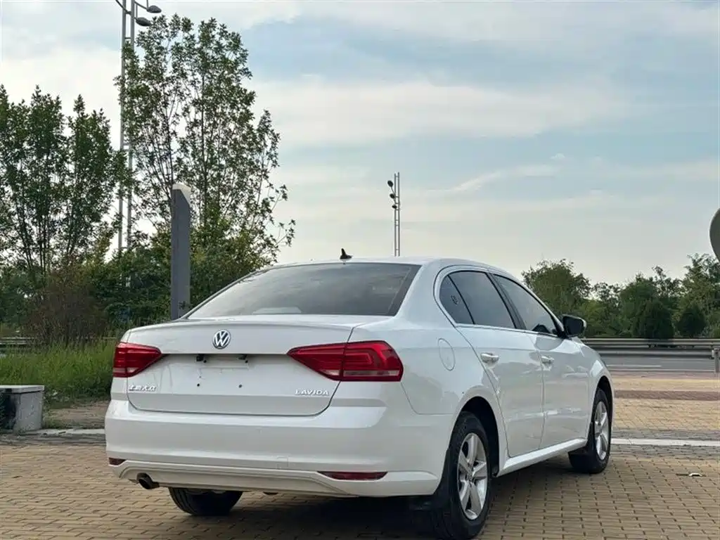 Volkswagen Lavida 2016