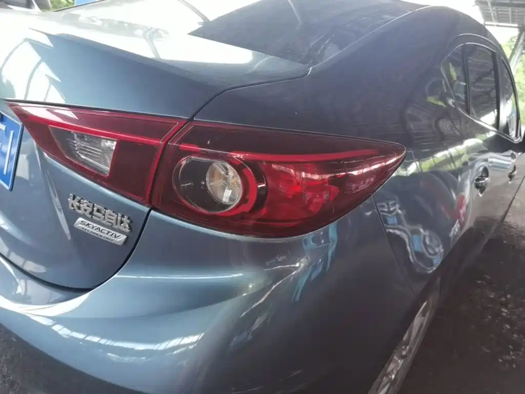 Mazda 3 Axela 2015 — фото 8
