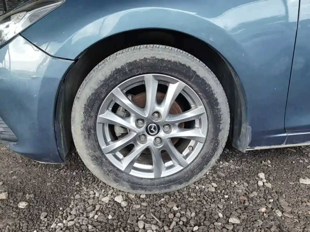 Mazda 3 Axela 2015 — фото 23
