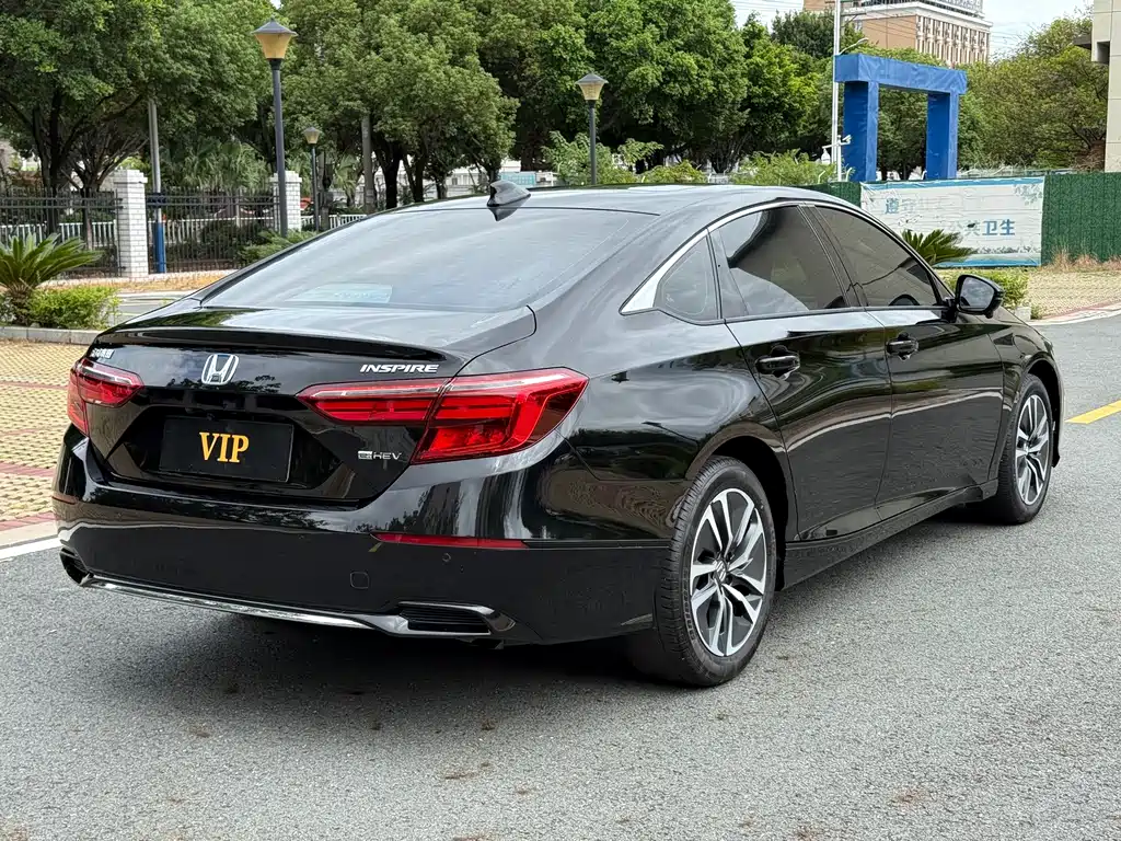 Honda Inspire 2023 — фото 11