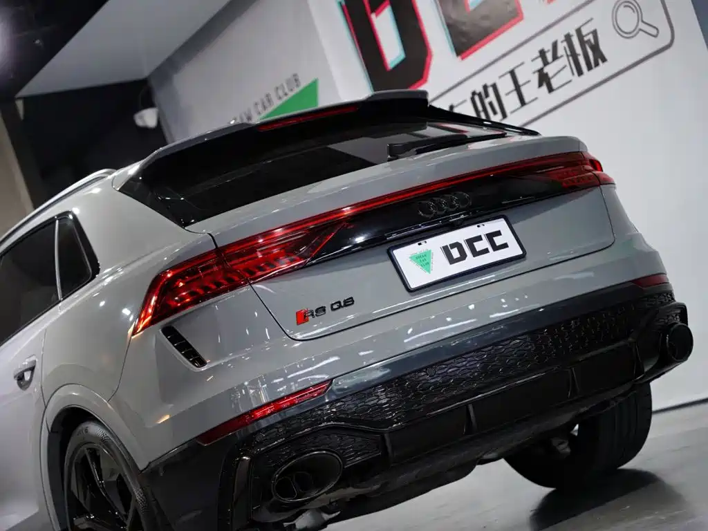 Audi RS Q8 2023 — фото 45