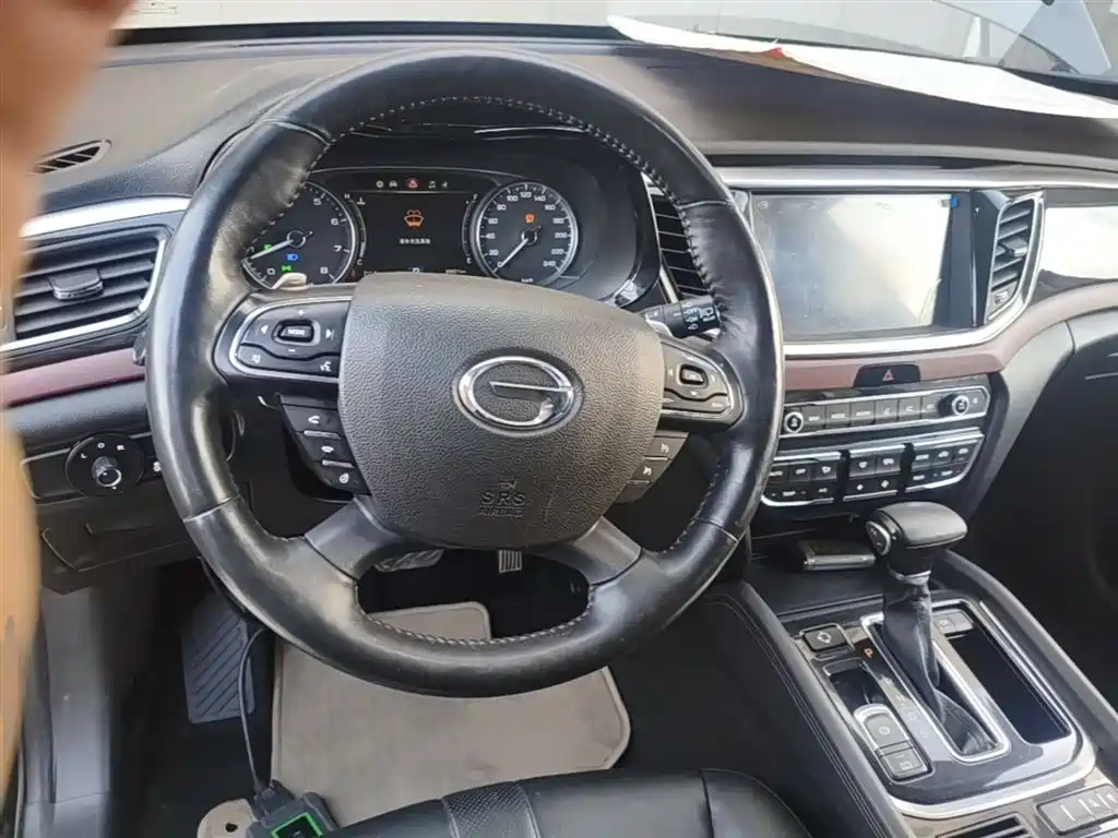 GAC Motor Trumpchi GS8 2018 — фото 11