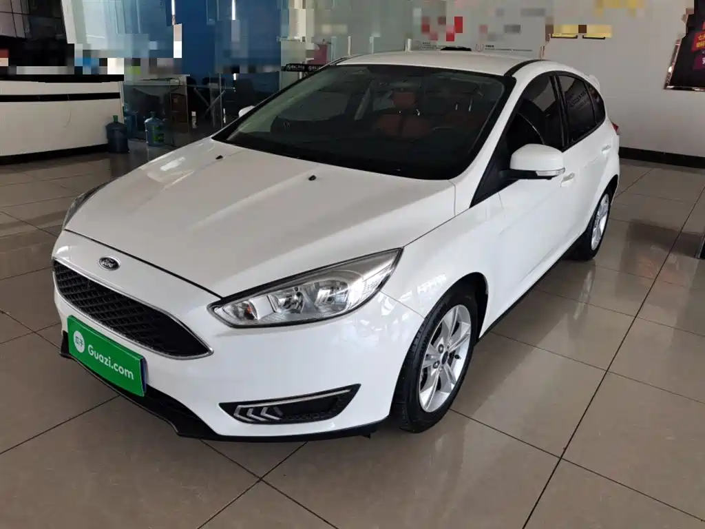 Ford Focus 2018 — фото 1