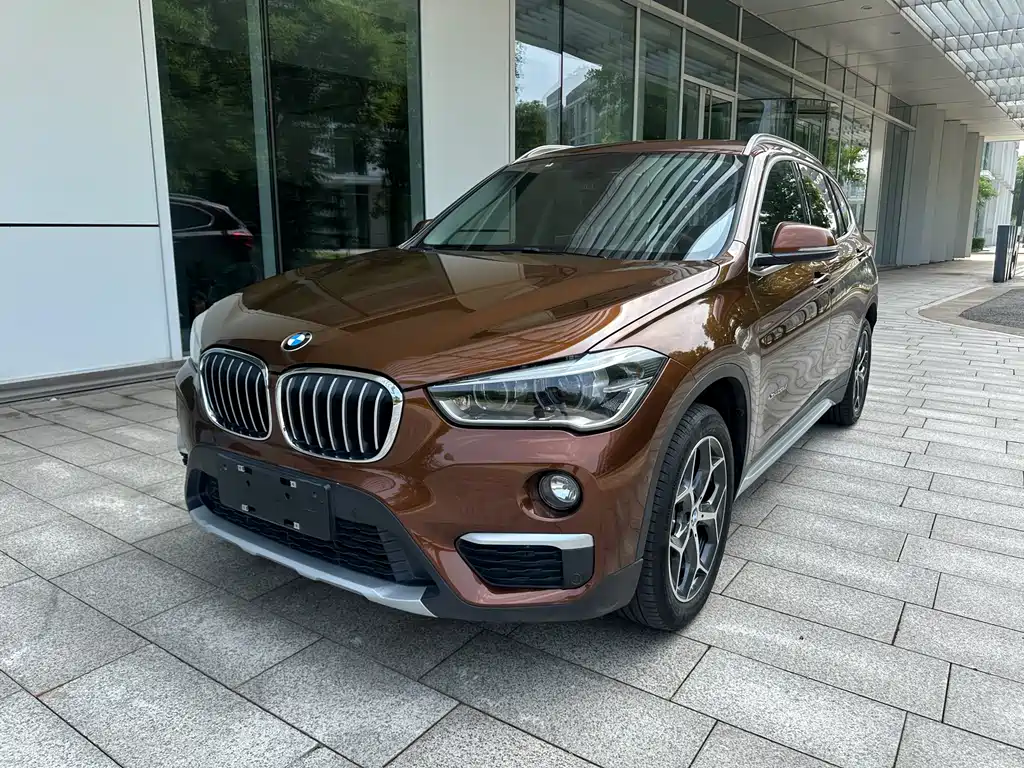 BMW X1 2017 — фото 1