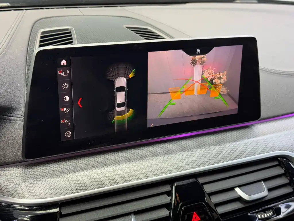BMW 5 Series 2019 — фото 17