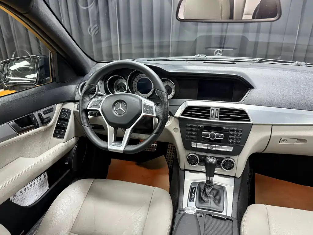 Mercedes-Benz C-Class 2012 — фото 16