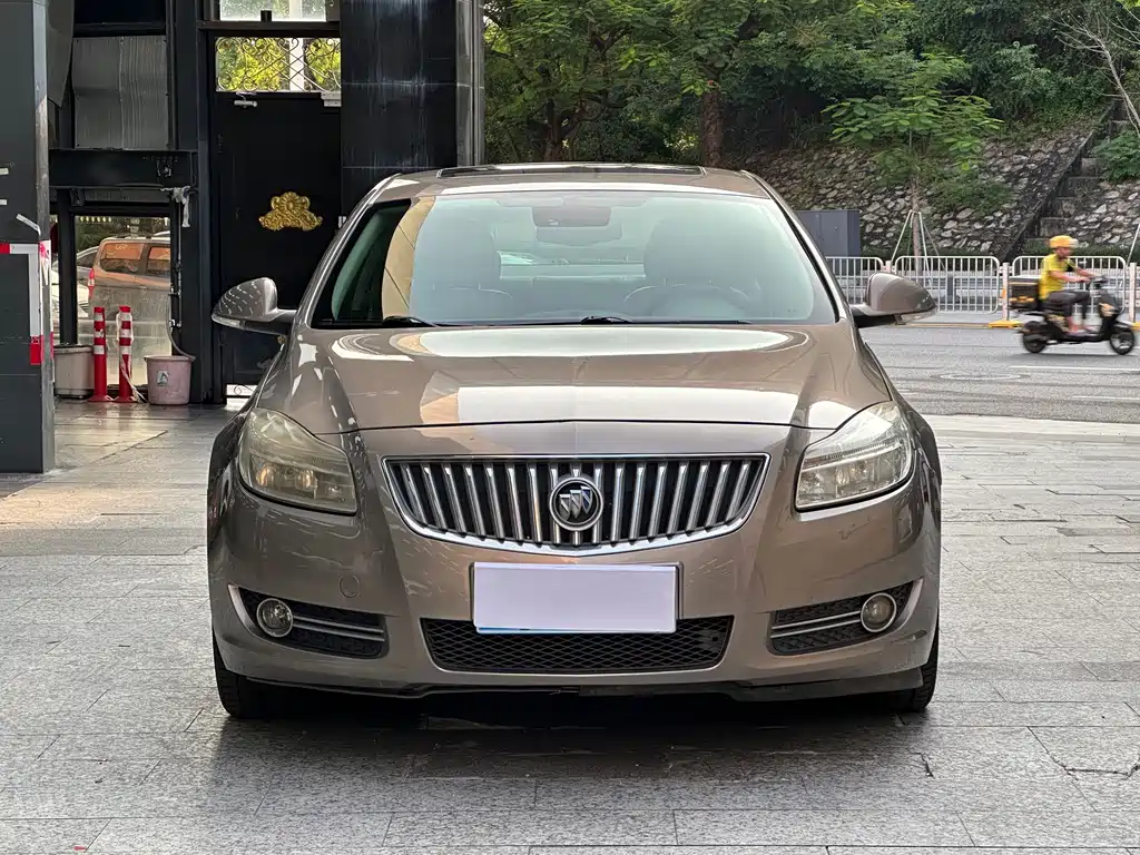 Buick Regal 2010 — фото 2