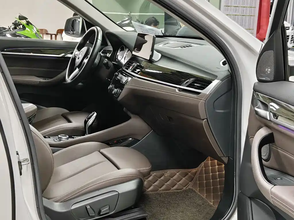 BMW X1 2020 — фото 10