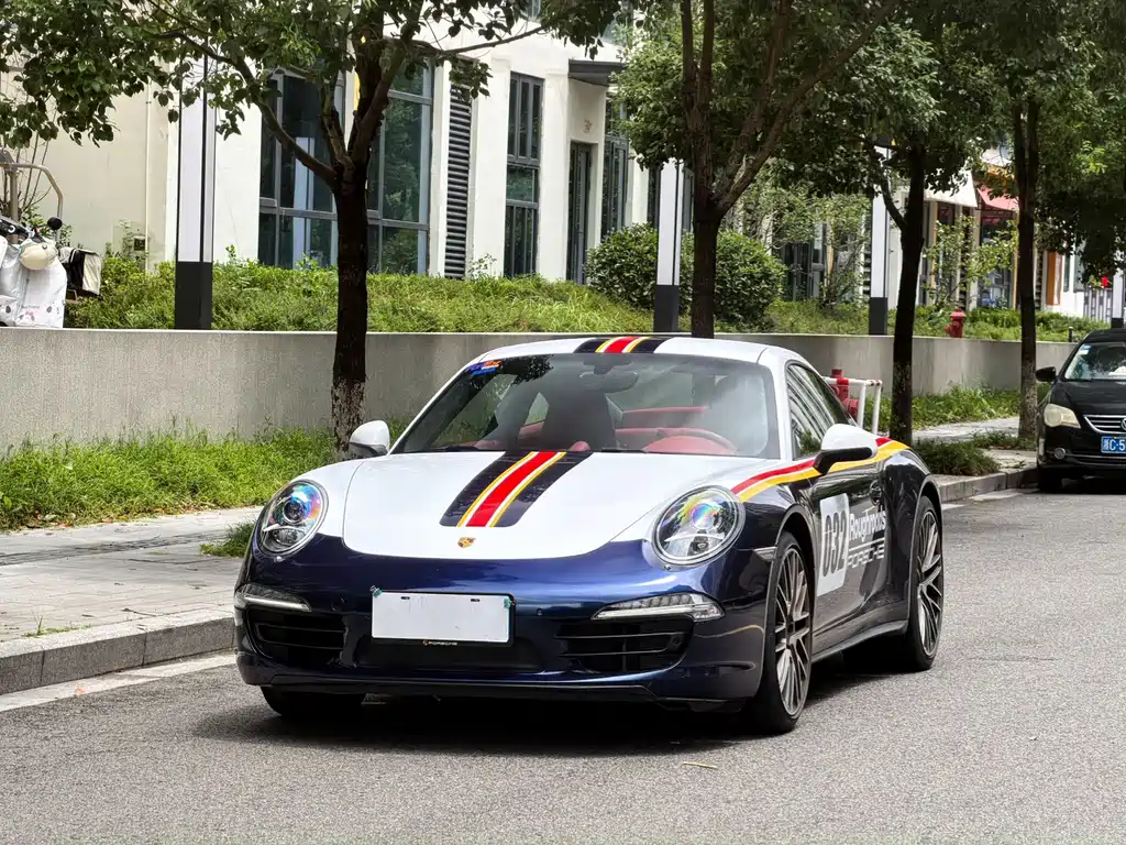 Porsche 911 2013 — фото 1