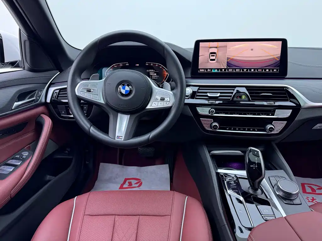 BMW 5 Series 2023 — фото 16