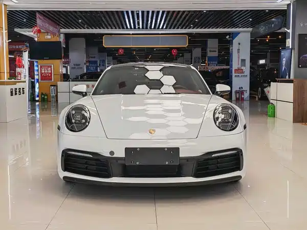 Porsche 911 2023