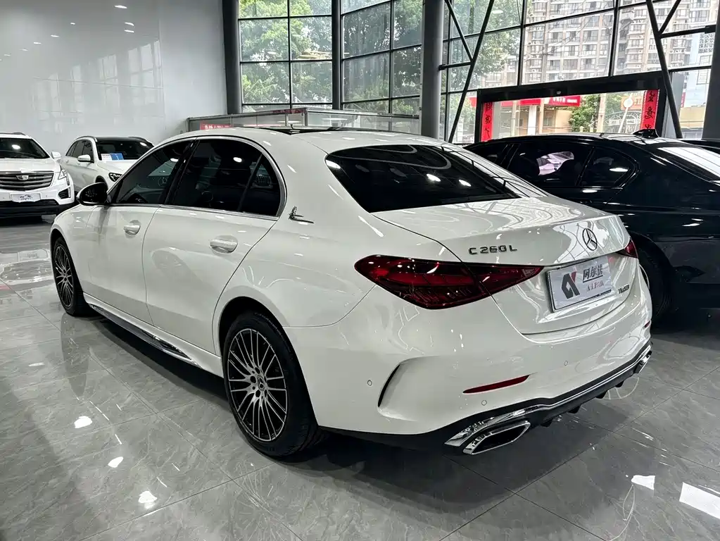 Mercedes-Benz C-Class 2024