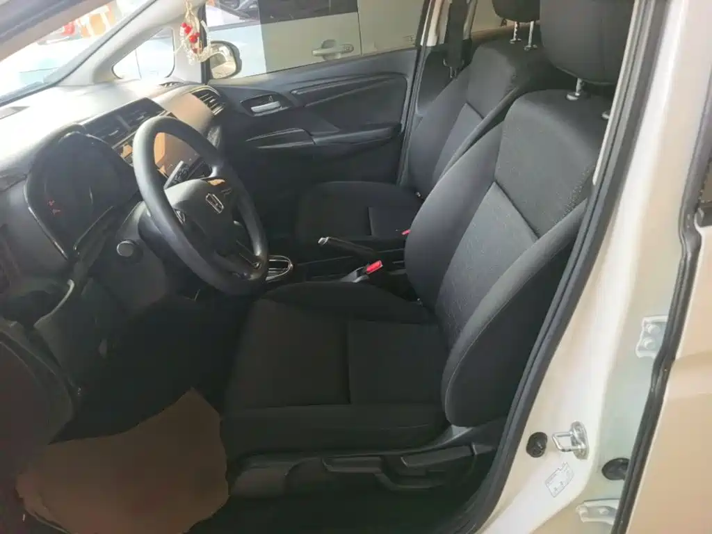 Honda Fit 2018 — фото 15