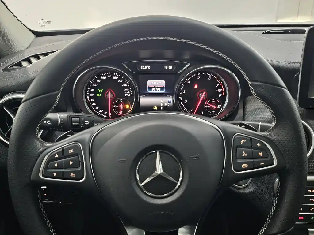 Mercedes-Benz GLA 2017 — фото 13