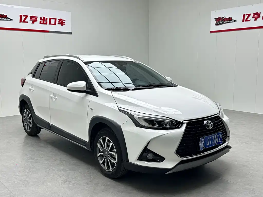 Toyota Yaris L 2021 — фото 3