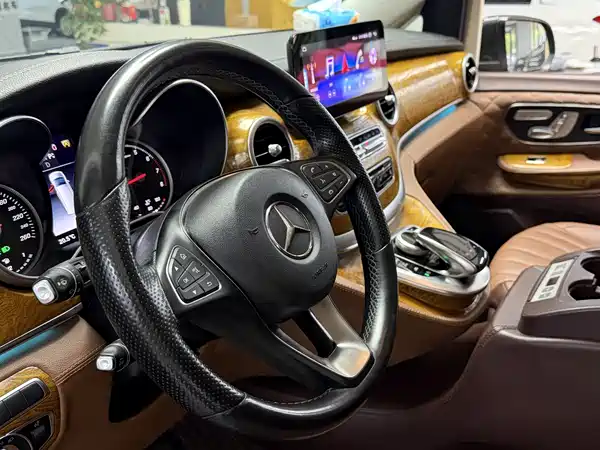 Mercedes-Benz V-Class 2020