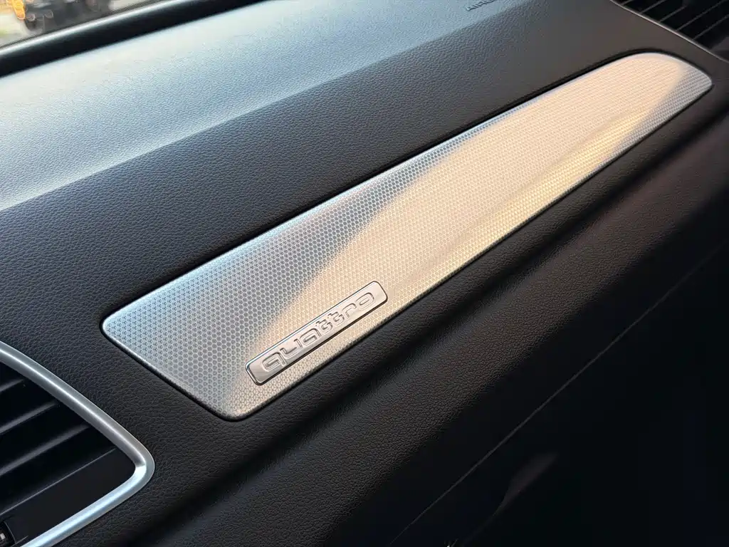 Audi Q3 2016 — фото 9