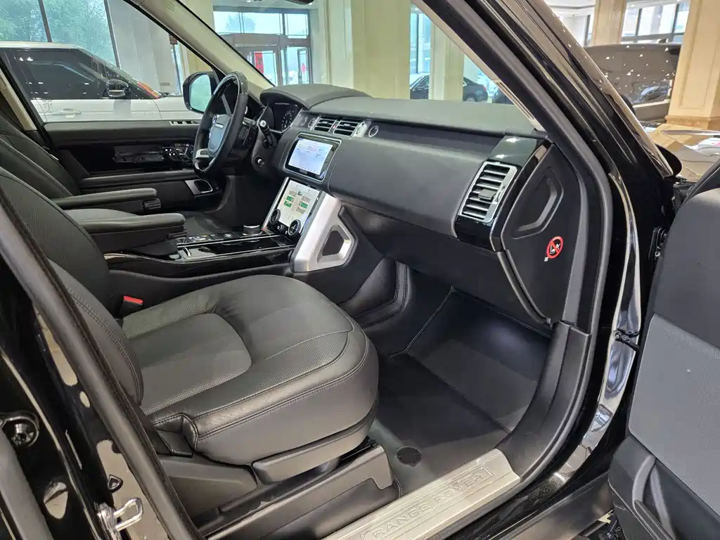 Land Rover Range Rover 2019 — фото 12