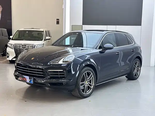 Porsche Cayenne 2022