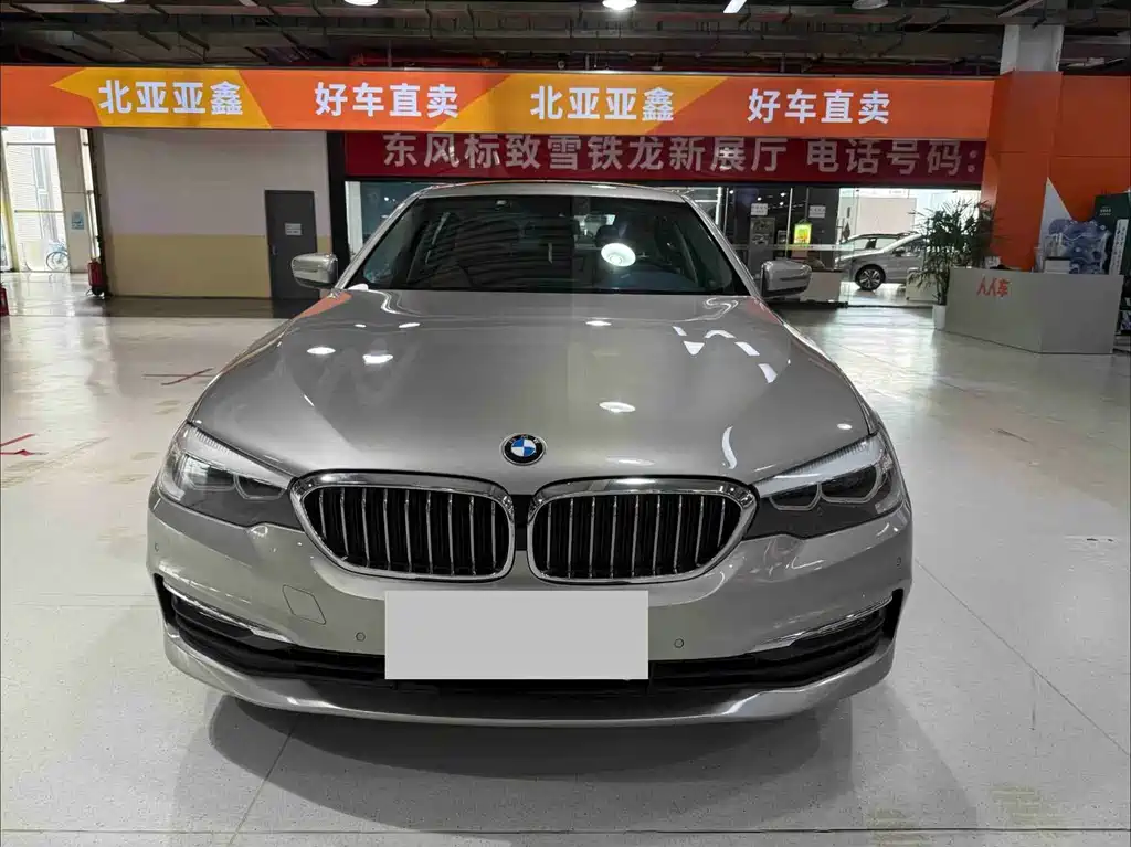 BMW 5 Series 2017 — фото 2