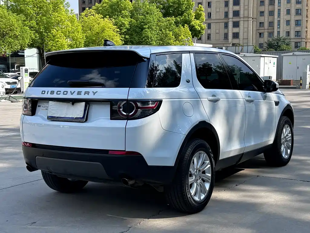 Land Rover Discovery Sport 2017 — фото 16