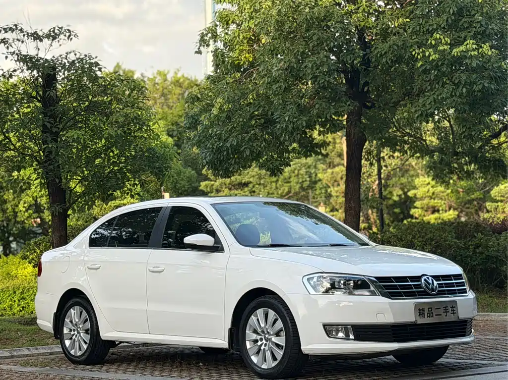 Volkswagen Lavida 2015