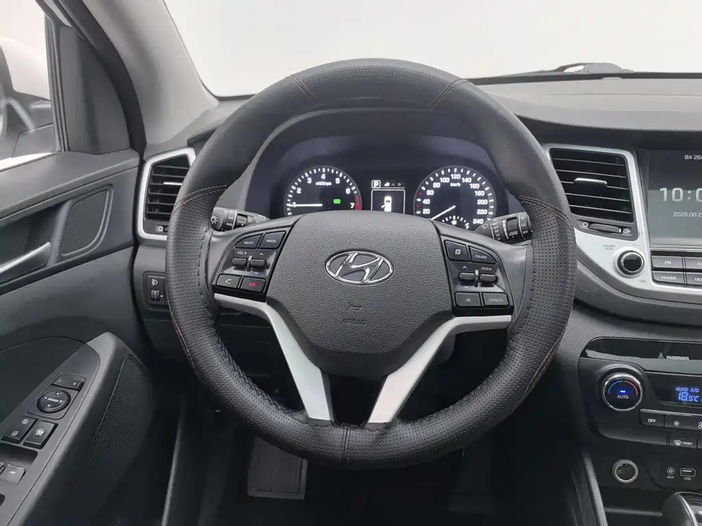 Hyundai Tucson 2018 — фото 11
