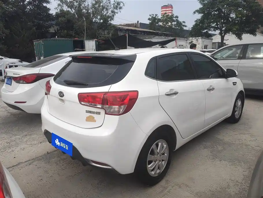 Kia K2 2015