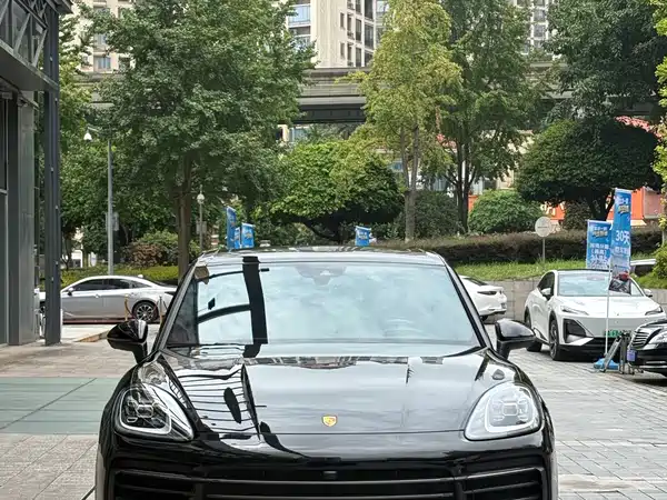 Porsche Cayenne 2023
