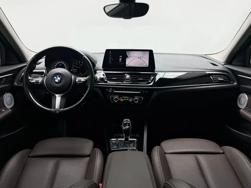 BMW 1 Series 2022 — фото 15