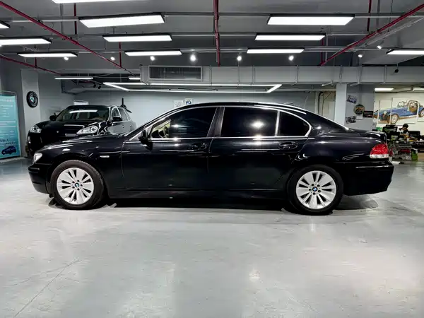 BMW 7 Series 2005