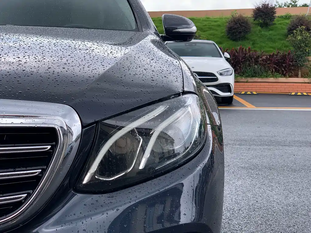 Mercedes-Benz E-Class 2017 — фото 11