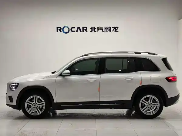 Mercedes-Benz GLB 2023